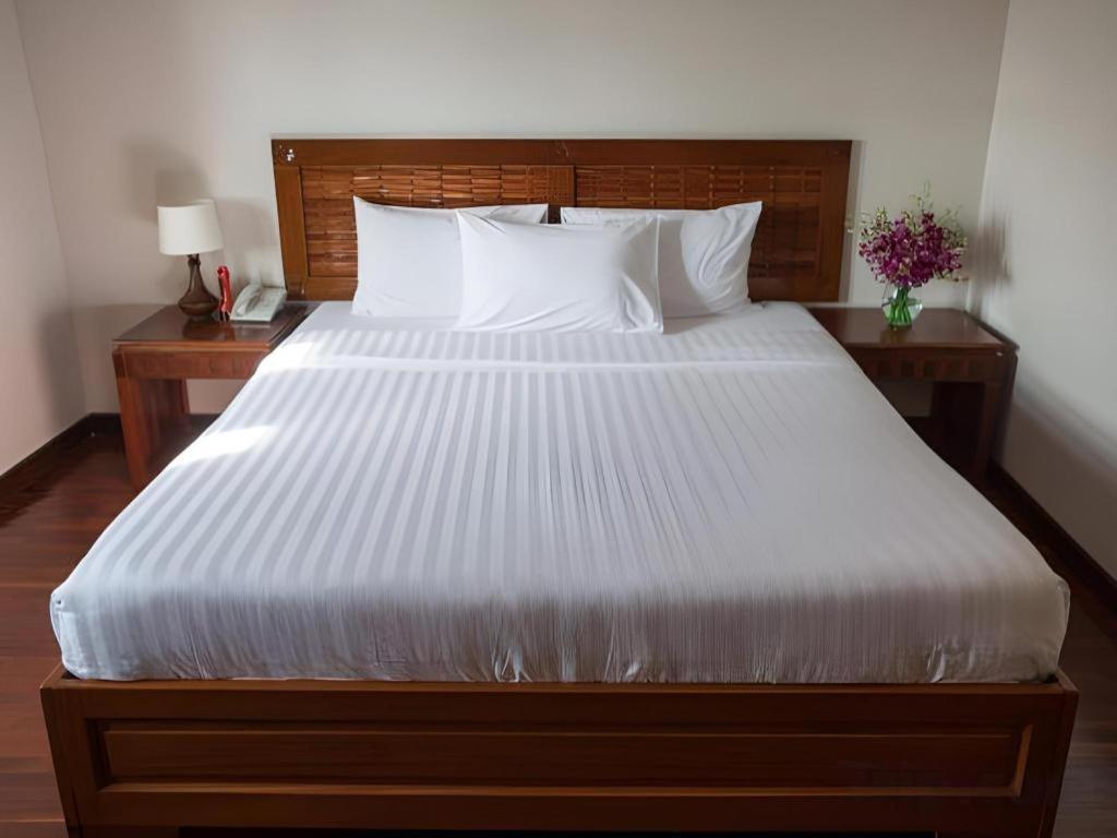 Lao Orchid Hotel Вьентьян Экстерьер фото