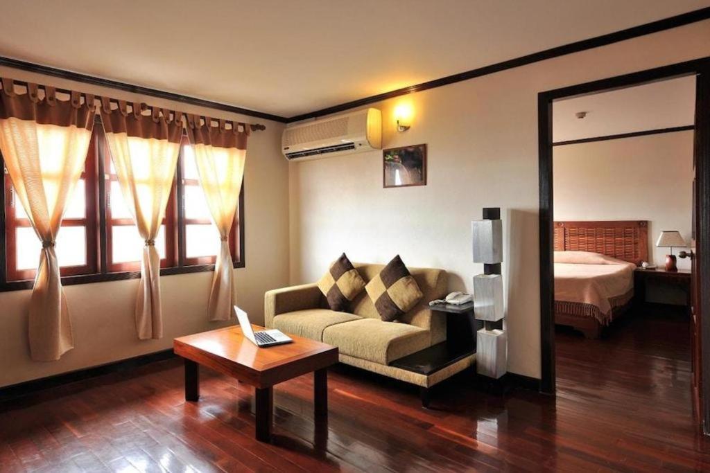 Lao Orchid Hotel Вьентьян Экстерьер фото